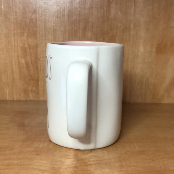 Rae Dunn “World’s Best Mom” Mug - Picture 2 of 6